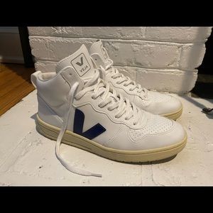 VEJA V-15 CWL WHITE COBALT BUTTER SOLE, Size 11